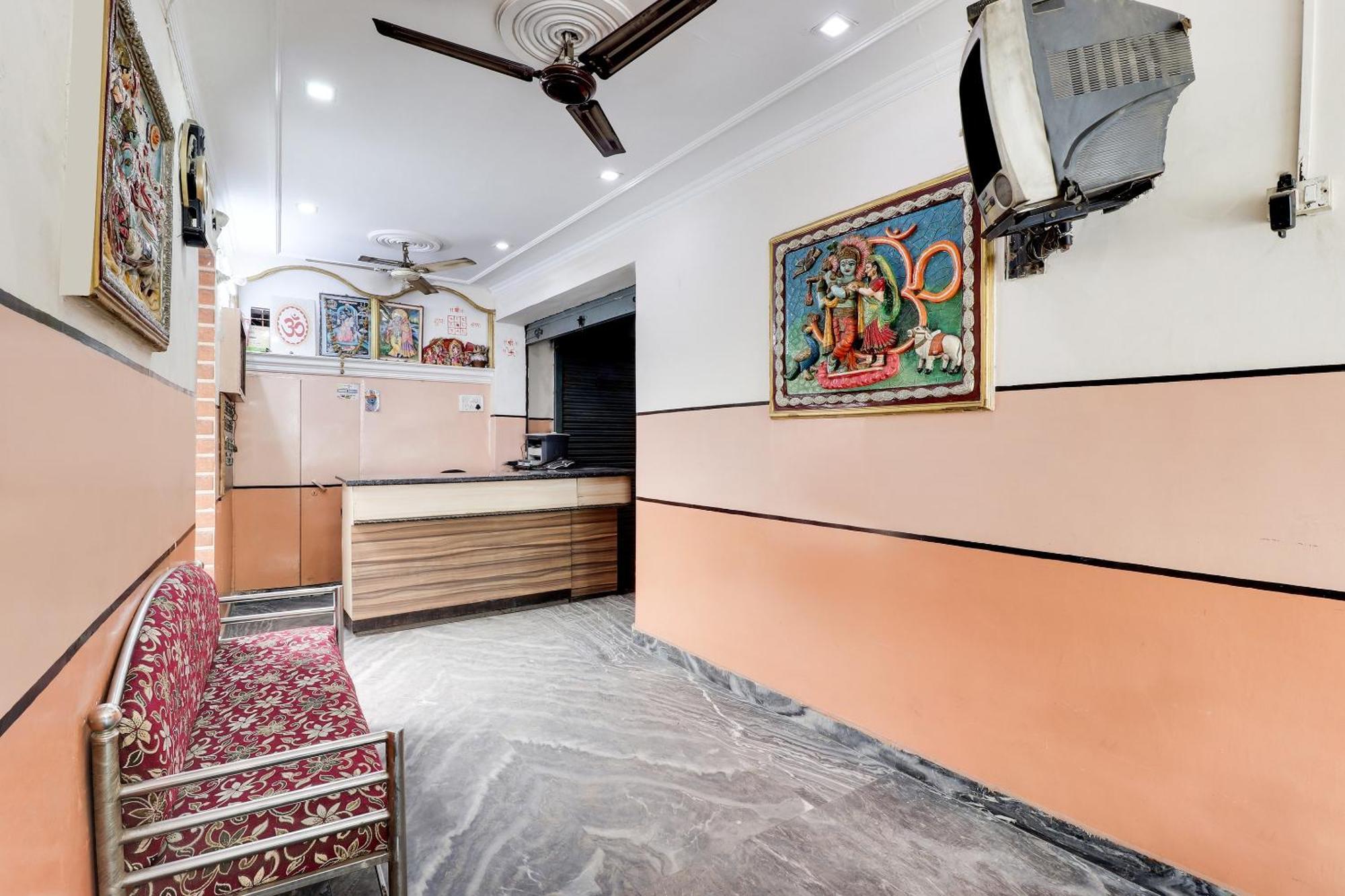 SPOT ON 40076 Hotel Sunny Bhairaun Ghat Bagian luar foto