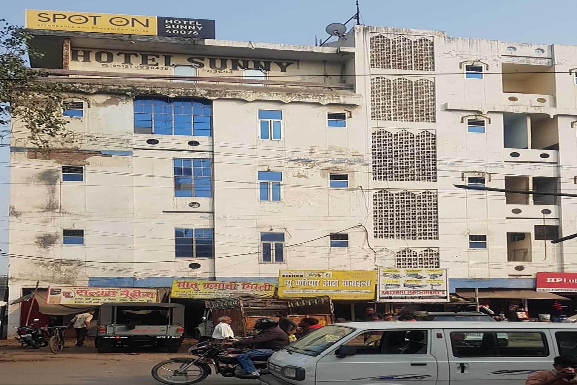 SPOT ON 40076 Hotel Sunny Bhairaun Ghat Bagian luar foto