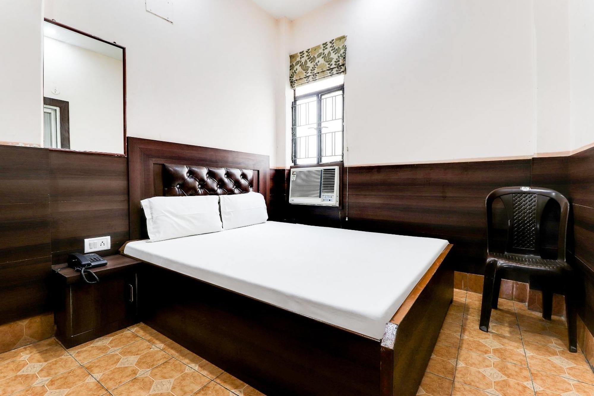 SPOT ON 40076 Hotel Sunny Bhairaun Ghat Bagian luar foto