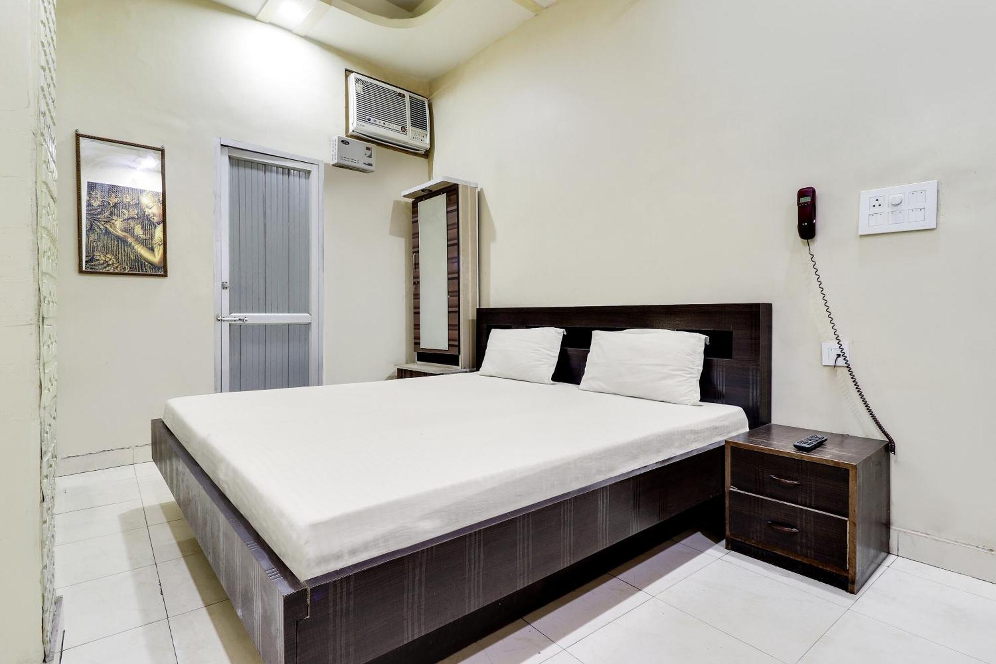 SPOT ON 40076 Hotel Sunny Bhairaun Ghat Bagian luar foto